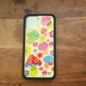 Mushroom Wildflower 11 pro max case
